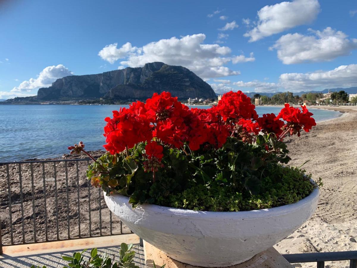Mondello Beach Luxury Apartments Палермо Екстер'єр фото
